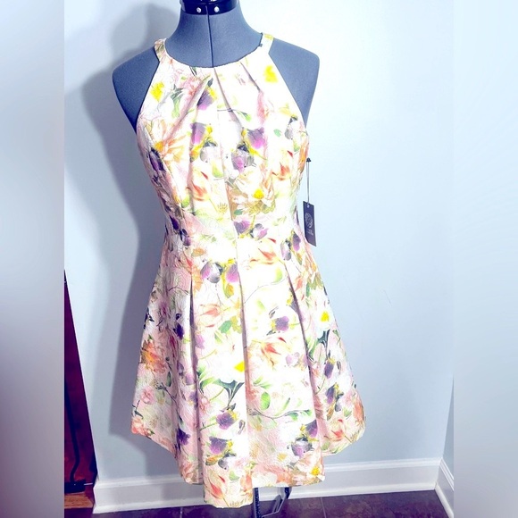 NEW Vince Camuto Size 6 Floral Tapestry High Neck Halter Fit Flare Dress Pockets - Picture 4 of 16